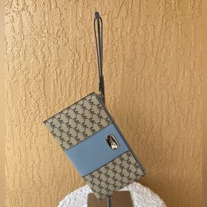 Michael Kors wristlet